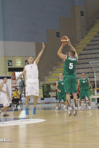 110919 basket 200_tn.jpg